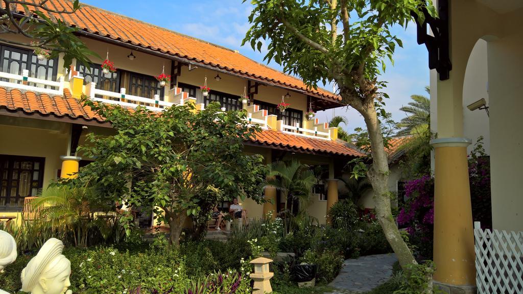 Dynasty Mui Ne Beach Resort Phan Thiet Exterior photo