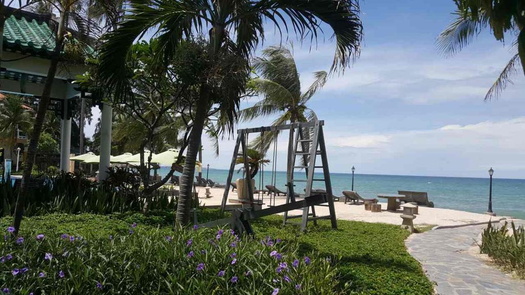 Dynasty Mui Ne Beach Resort Phan Thiet Exterior photo