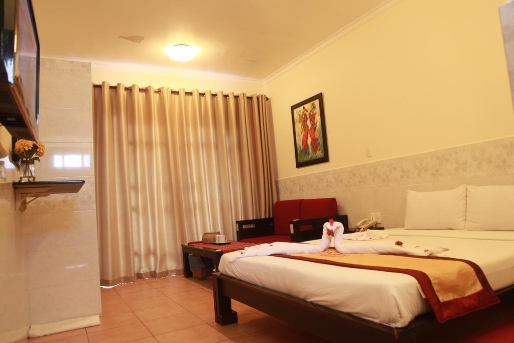 Dynasty Mui Ne Beach Resort Phan Thiet Exterior photo