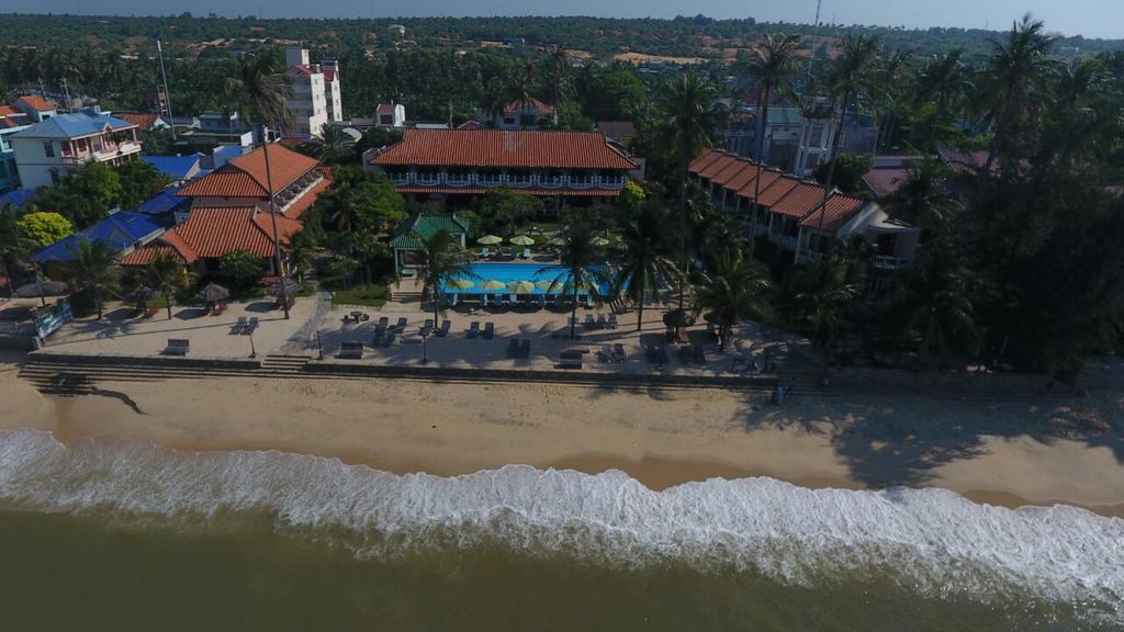 Dynasty Mui Ne Beach Resort Phan Thiet Exterior photo