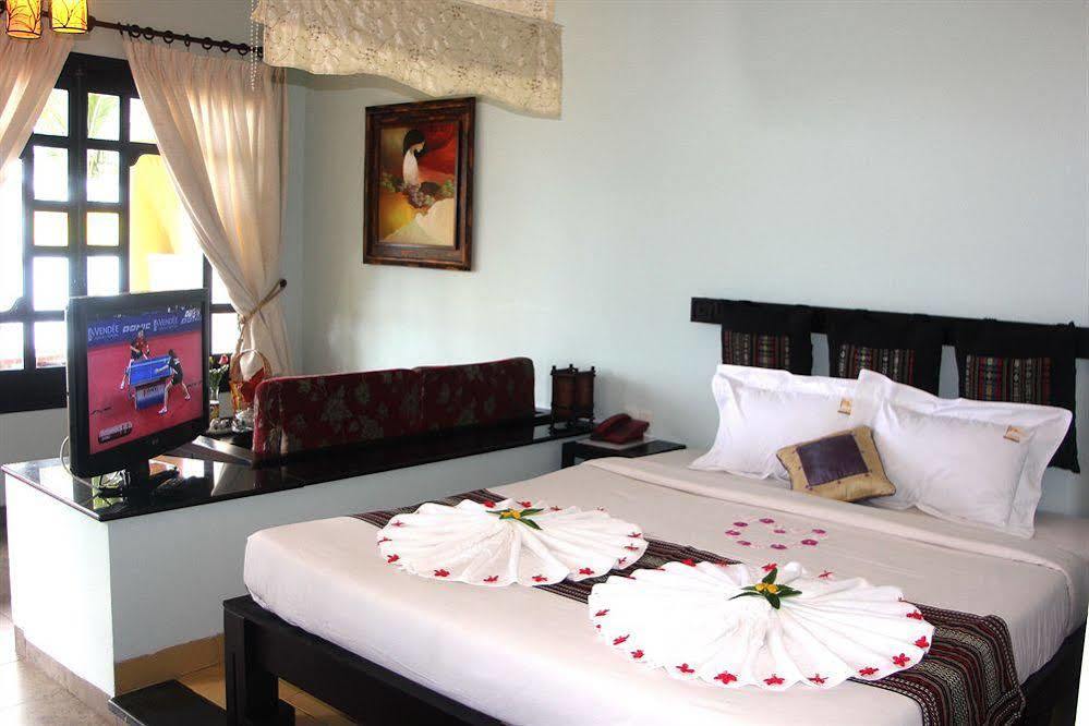 Dynasty Mui Ne Beach Resort Phan Thiet Exterior photo