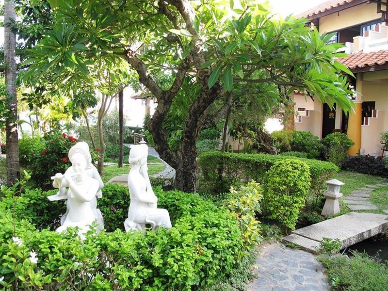 Dynasty Mui Ne Beach Resort Phan Thiet Exterior photo